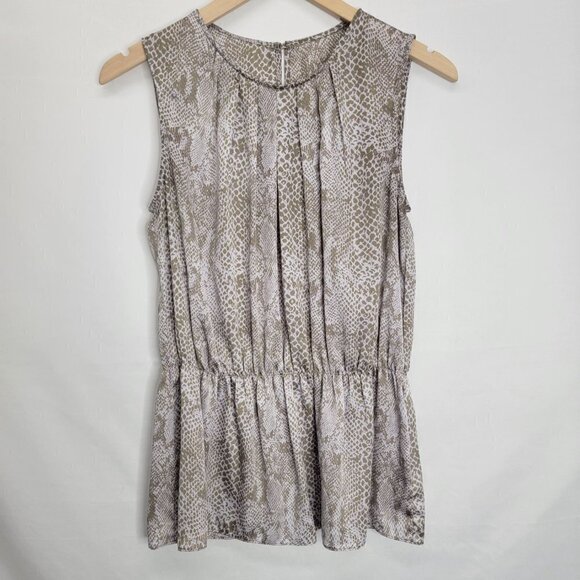 VIOLET & Claire Women's Lilac Grey Snake Print Sleeveless Top - Picture 4 of 11